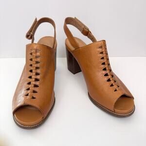 Clarks Artisan Womens Briatta Slingback Sandals 11 Leather Peep Toe Neutral Tan